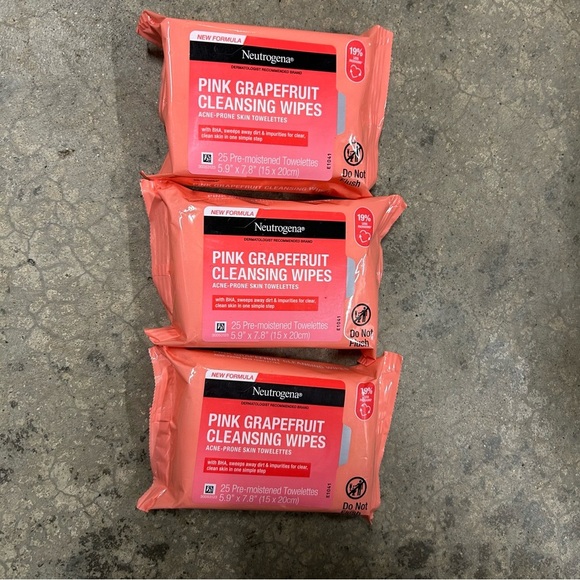 NWT Lot of 3 Neutrogena Cleansing Wipes Oil-Free Pink Grapefruit 3 pk 75‎ sheets - Picture 2 of 3
